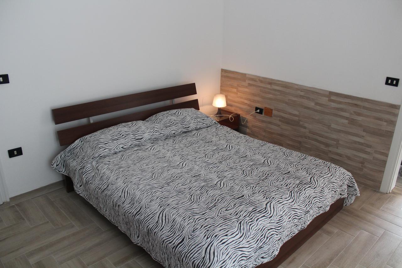 Villa con 2 Camere da Letto