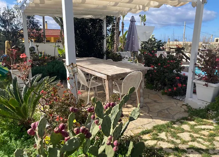 Villa con piscina: Casa Vacanze Fiore